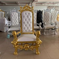 Fauteuil de style néoclassique européen en bois massif avec coussin en cuir, fauteuil royal, fauteuil décoratif à dossier haut pour hall d'hôtel