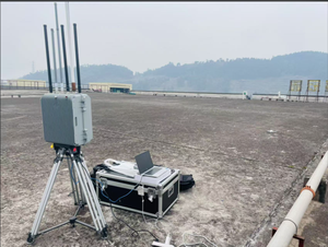 Système de brouillage de détection de drones fixe Yyt T1CP-OSJ, portée 1-5 km, 100-6000 MHz, étanche IP65, monté sur trépied, pour la sécurité périmétrique des drones - Product Image 5