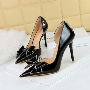 Scarpe da donna per banchetti con tacco alto con lato scavato scarpe singole con tacco alto e fiocco con strass a punta con taglio superficiale 2023 - Product Image 4