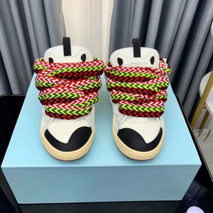 รองเท้าลำลองแบบผูกเชือกที่สวมใส่สบายสำหรับคู่รักที่เปิดตัวใหม่ สไตล์คลาสสิก รองเท้าสเก็ตบอร์ดอเนกประสงค์ - Product Image 1