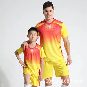 高品质聚酯男式足球服短裤套装户外和室内儿童制服库存功能 - Product Image 4