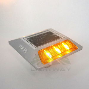 Circuito Botón <span class=keywords><strong>de</strong></span> jardín 8 Led 143mm <span class=keywords><strong>Vial</strong></span> <span class=keywords><strong>de</strong></span> Ojos <span class=keywords><strong>de</strong></span> <span class=keywords><strong>gato</strong></span> con panel solar Impermeable Led Solar Powered Road Stud Reflector - Product Image 6