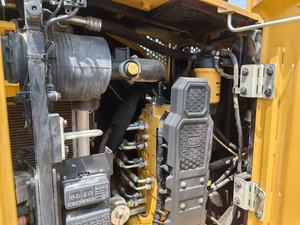 Excavadora Compacta CAT 306.5 con Cabina Cerrada, Peso Operativo de 6 Toneladas, Capacidad de Excavación de 0.12m³ - Product Image 5
