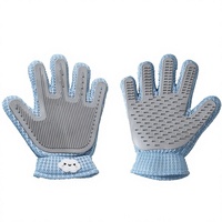Gant de toilettage pour animaux de compagnie en silicone pour chats et chiens, pour l'élimination des poils lâches et le massage, disponible en versions pour main gauche et droite et en différentes tailles