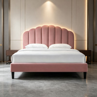 Modernes Rosa Samtbezogenes Plattformbett mit Gewelltem Muschelkopfteil Bettgestell Queensize Schlafzimmermöbel