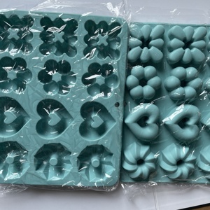 Moules en silicone pour biscuits et desserts à 12 cavités, <span class=keywords><strong>forme</strong></span> de fleur et de cœur, <span class=keywords><strong>moule</strong></span> à pâtisserie pour biscuits - Product Image 1