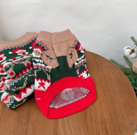 Pull tricoté pour chien avec motif Père Noël et bonhomme de neige, vêtements chauds d'hiver pour animaux de compagnie, gilet en tricot mignon avec pompons pour petits chiens