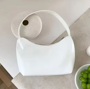 Nouveaux sacs à main pour femmes à la mode Sacs à main en cuir haut de gamme au design personnalisé - Product Image 2