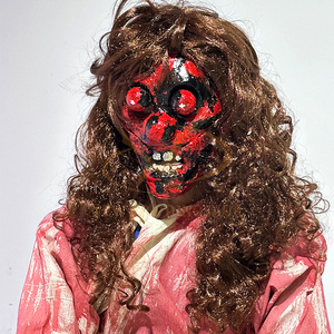 <span class=keywords><strong>Masque</strong></span> d'<span class=keywords><strong>horreur</strong></span> en tissu de fantôme de terreur animatronique à contrôle humain simulé pour une utilisation en intérieur pour les centres commerciaux d'Halloween, les aéroports et les garderies - Product Image 4