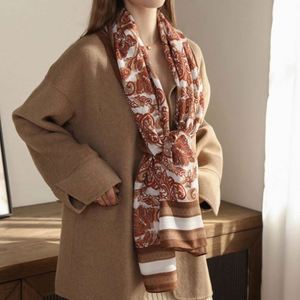 Elegante Bufanda de Seda con Estampado Floral Digital para Mujer, Ideal para Primavera y Otoño, 180cm*85cm, para Cuartos con Aire Acondicionado - Product Image 3