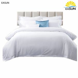 Prix d'usine et échantillons gratuits – <span class=keywords><strong>Housse</strong></span> <span class=keywords><strong>de</strong></span> <span class=keywords><strong>couette</strong></span> matelassée en tissu <span class=keywords><strong>de</strong></span> <span class=keywords><strong>vache</strong></span>, ensemble <span class=keywords><strong>de</strong></span> <span class=keywords><strong>couette</strong></span> Queen - Product Image 3