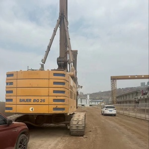 Plateforme de forage rotative BAUER BG26 d'occasion, vente flash, repuinte à l'origine, plateforme de forage rotative BAUER BG26 d'occasion à vendre - Product Image 1