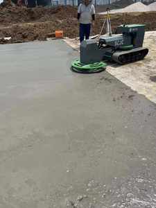 آلة تسوية الخرسانة الزاحفة SCJC للطرق، روبوت تسوية يعمل بالركوب مع قرص 800 مم لتشطيب الأسطح - Product Image 4