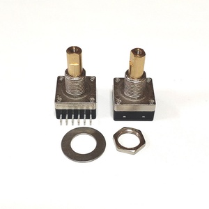 Angle de conversion de 36 degrés pour interrupteur rotatif Alpha Rs17 17 mm avec matériaux métalliques et plastiques et fonction de conversion de données - Product Image 1