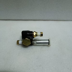Pompe à carburant manuelle Hyundai XJAF-02585 pour excavatrice 110-7, pièces moteur - Product Image 2