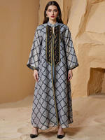 Ensemble élégant de deux pièces pour femmes musulmanes du Moyen-Orient : Abaya, robe, cardigan, longueur cheville, manches longues, polyester respirant