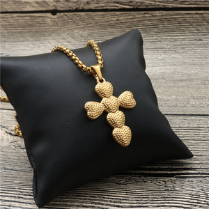 Heart-shaped Cross Pendant <b>Necklace</b> Fashion Gold Zinc Alloy Gift Jewelry for Men Women <b>Couple</b> Student Trendy Design - Product Image 2