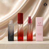 Flacons de parfum carrés en verre vides de 20 ml avec pompe pulvérisatrice, diffuseur à bâtonnets, impression sérigraphique et étiquette estampée à chaud