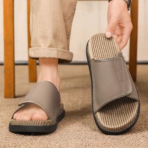 Claquettes d'été légères pour hommes, respirantes, avec amorti en EVA, à bout ouvert et semelle plateforme, pour la mode hivernale - Product Image 5