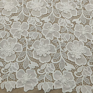 Tissu de dentelle douce en polyester floral 3D brodé de dentelle française pour la décoration de robes de soirée de mariage - Product Image 1