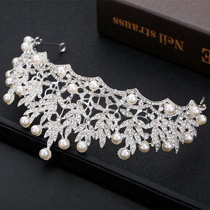 Corona di Lusso in Lega d'Argento Cinese, Elegante Tiara Fatta a Mano con Strass e Perle per Matrimoni e Feste di Compleanno - Product Image 3