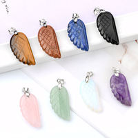 Pendentif Aile d'Ange en Pierre Naturelle Sculpté à la Main Collier Pendentif Aile d'Ange en Pierre Naturelle
