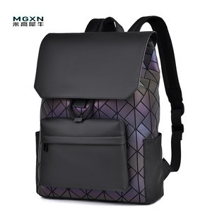 <span class=keywords><strong>Zaino</strong></span> da <span class=keywords><strong>Uomo</strong></span> Fashion a Rete di Diamanti Grande Capacità Impermeabile in Pelle PU <span class=keywords><strong>Zaino</strong></span> Porta PC per Computer Business Casual Quotidiano - Product Image 2