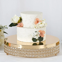 Support à gâteau de mariage en fer à trois niveaux avec cadre doré et perles de cristal, design contemporain pour la décoration de fêtes et d'événements