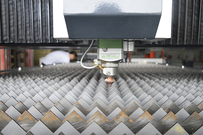 Machine de découpe Laser en Fiber, Machine de découpe pour SS, Al et laiton, 1.5x3M
