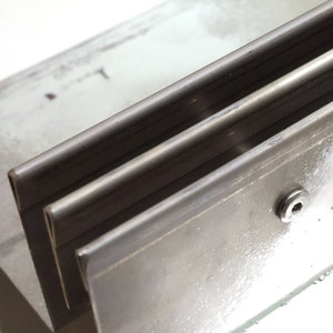 Caniveau de drainage linéaire invisible en acier inoxydable à fente étroite pour l'aménagement paysager extérieur - Product Image 2