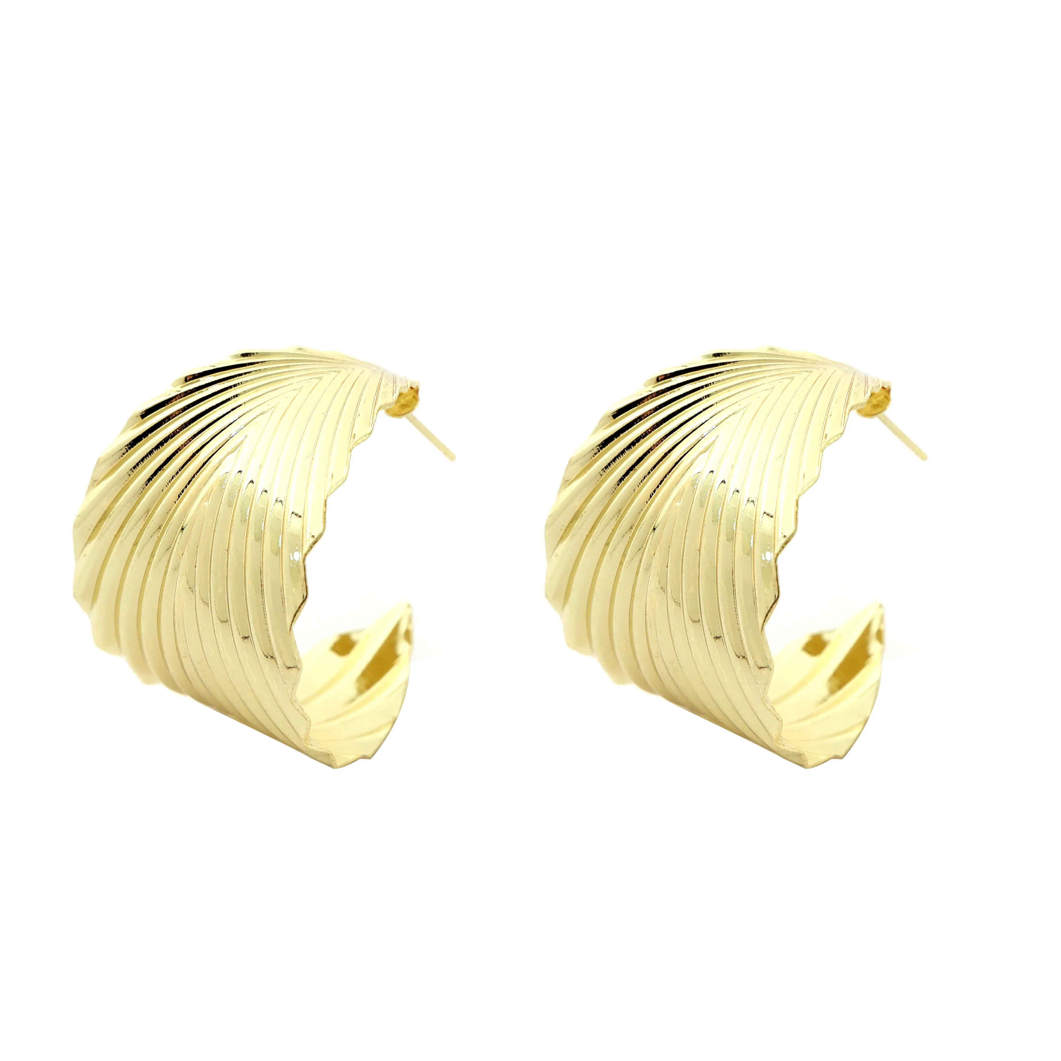 Vintage fashion personality gold-plated texture exaggerated metal leaves C-shaped earrings for women