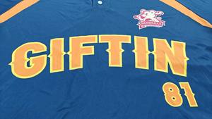 Maillot de baseball à sublimation personnalisée à haute élasticité à séchage rapide 2 boutons, col en V, vêtements de softball cousus respirants - Product Image 3