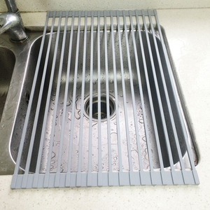 Scolapiatti Pieghevole in Silicone per Cucina, Supporto per Piatti e Ciotole, Facile da Riporre - Product Image 5
