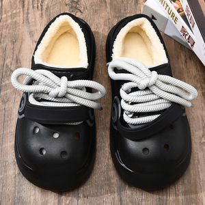 Pantoufles d'hiver doublées de polaire pour hommes, semelle noire en EVA, talon plateforme, antidérapantes, couleur unie, sangles croisées, taille 36-45 - Product Image 3