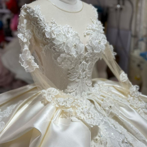 Xs247 ชุดแต่งงานแขนยาวพร้อมกระดุมประดับและไข่มุก ปรับแต่งได้ตามต้องการ เวสติโด โนเวียส แจนเซมเบอร์ - Product Image 5