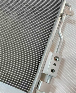 Aston martin Db11 AC klima kondansatörü radyatör OE kodu HY53-19710-AC için otomatik parça kondenser - Product Image 3