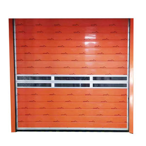 Puerta plegable <span class=keywords><strong>de</strong></span> alta velocidad <span class=keywords><strong>de</strong></span> <span class=keywords><strong>aluminio</strong></span> naranja Seguridad automática y protección del medio ambiente Persiana enrollable para uso en almacén - Product Image 1