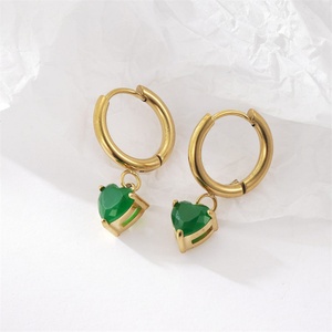 Pendientes de Aro Populares con Baño de Oro de 18k, Pendientes de Acero Inoxidable con Colgante de Corazón de Circonita - Product Image 2
