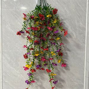 ดอกไม้ประดิษฐ์แบบแขวน 4 สี ผสมผสานกับยูคาลิปตัสสีเขียว ตกแต่งผนัง ใช้เป็นพร็อพถ่ายภาพงานแต่งงาน ตกแต่งร้านอาหาร - Product Image 3