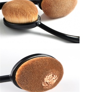 Brochas de Maquillaje sin Rastro al por Mayor de Fábrica, Brocha Mezcladora de Base Portátil de Cerdas Suaves - Product Image 3