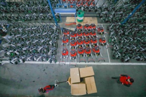 เครื่องกำเนิดไฟฟ้าแบบพกพาชนิดรถเข็น 9KW กำลังสูง ปรับความถี่ได้ พร้อมหน้าจอดิจิตอล เครื่องยนต์ 4 จังหวะ 500 ซีซี สำหรับตั้งแคมป์และใช้ในบ้าน - Product Image 3