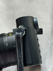 กล้องพกพา Leica Q1 Typ 116 พร้อมเลนส์ กล้องคอมแพคแบบฟูลเฟรม CMOS ความละเอียด 26.3MP - Product Image 2