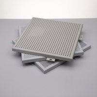 Plafonds suspendus modernes en aluminium, panneaux rectangulaires, ignifuges, étanches, insonorisés, isolants thermiquement, pour bâtiments de bureaux