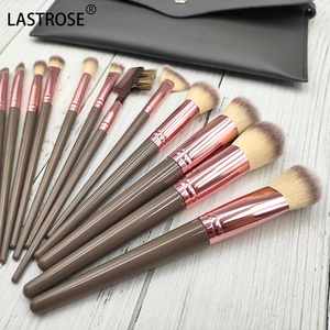 Juego de Brochas de Maquillaje Veganas Sintéticas Profesionales de Alta Calidad 2024, Juego de Brochas de Maquillaje de Marca Privada con Bolsa - Product Image 6