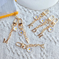 Porte-clés marguerite 26 lettres, porte-clés alphabet doré avec breloque fleur, vente en gros