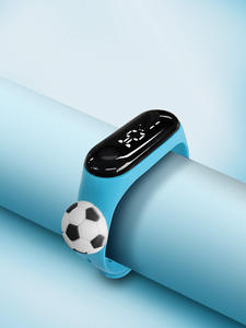 Montre électronique sportive <span class=keywords><strong>pour</strong></span> étudiants LED, résistante à l'eau, écran tactile, affichage numérique de football - Product Image 6