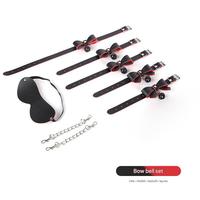 Ensemble de 5 accessoires SM : Collier papillon, cloche d'entraînement pour esclave féminine, menottes, fouet macaron, produits SM pour jeux de rôle