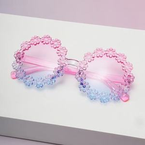 نظارة شمسية جديدة للأطفال بتصميم ديزي من إطار بتلة ونظارات شمسية لطيفة للأطفال للتصوير الفوتوغرافي مقاومة للأشعة تحت البنفسجية - Product Image 2