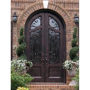 Portes d'entrée doubles en fer forgé de style ancien avec design moderne, fonction coupe-vent et surface finie pour usage intérieur hôtelier - Product Image 5