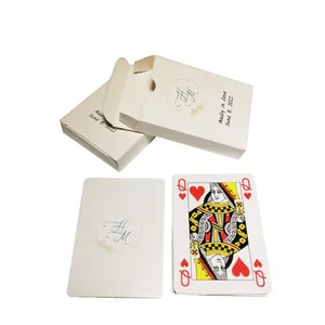 Naipes de póquer de PVC reciclables impresos con logotipo personalizado caja de papel ecológica embalaje para uso en juegos de entretenimiento